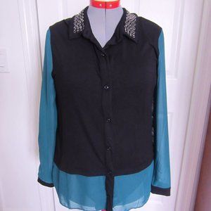 L Grace Elements Blouse w/5¾" of chiffon trim--Black & Teal--Macys-MSRP $70--NWT